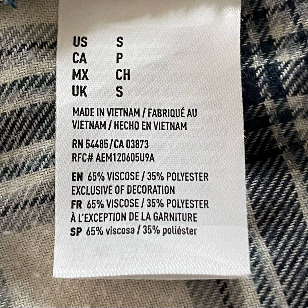 🫐 AMERICAN EAGLE | Blue Plaid Super Soft Cardigan Sweater - Picture 11 of 11